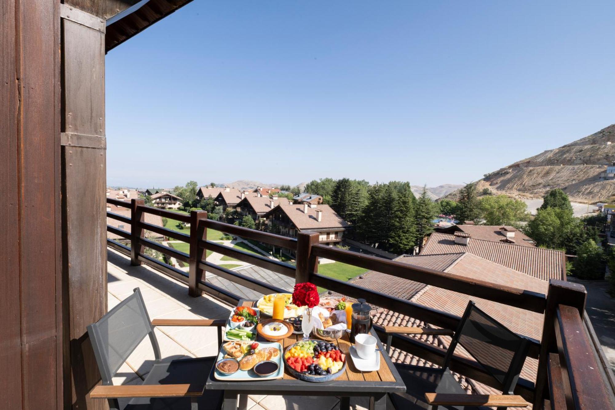 Intercontinental Mzaar Lebanon Mountain Resort & Spa By Ihg Mzaar Kfardebian Екстериор снимка