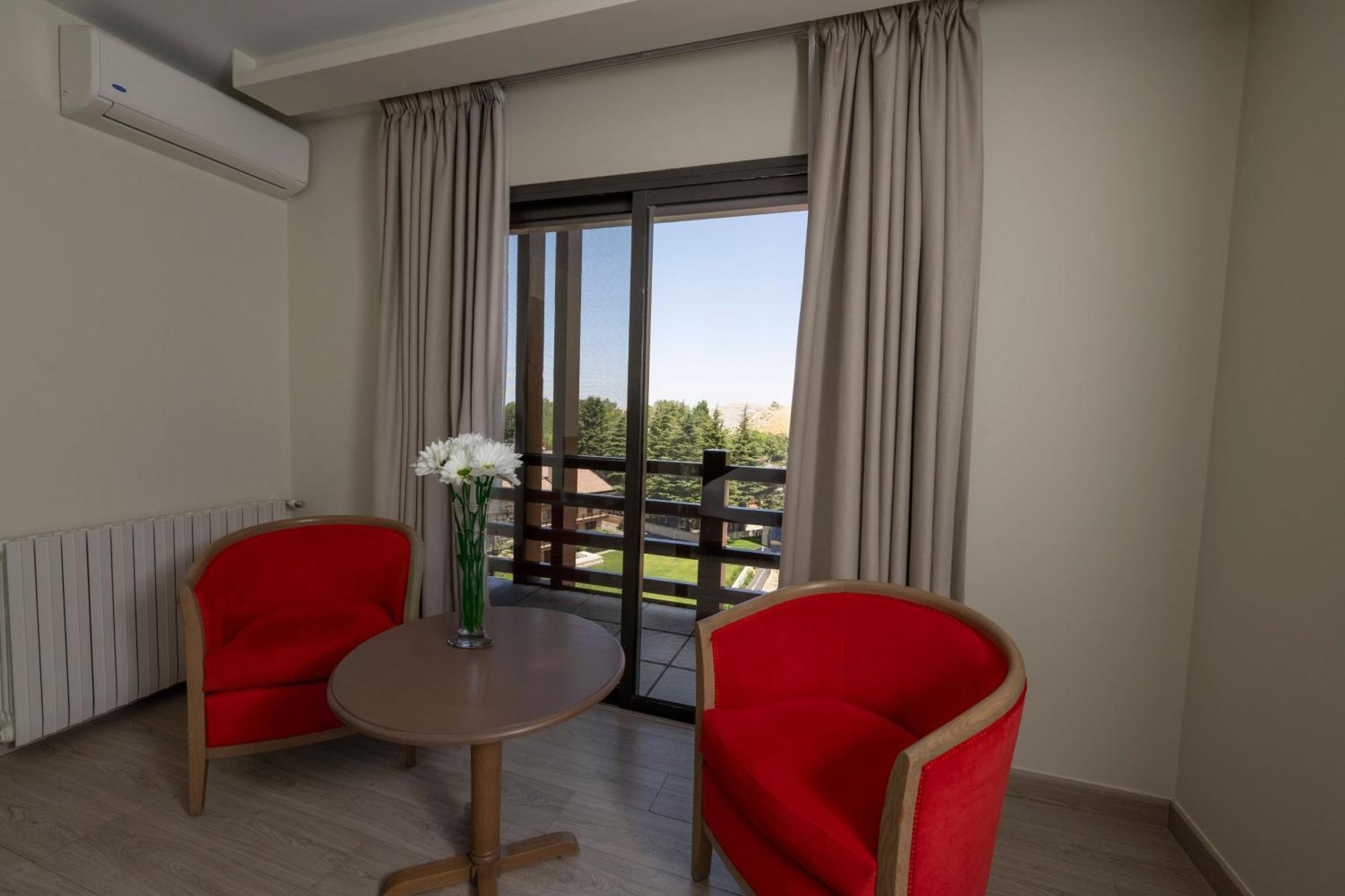Intercontinental Mzaar Lebanon Mountain Resort & Spa By Ihg Mzaar Kfardebian Екстериор снимка