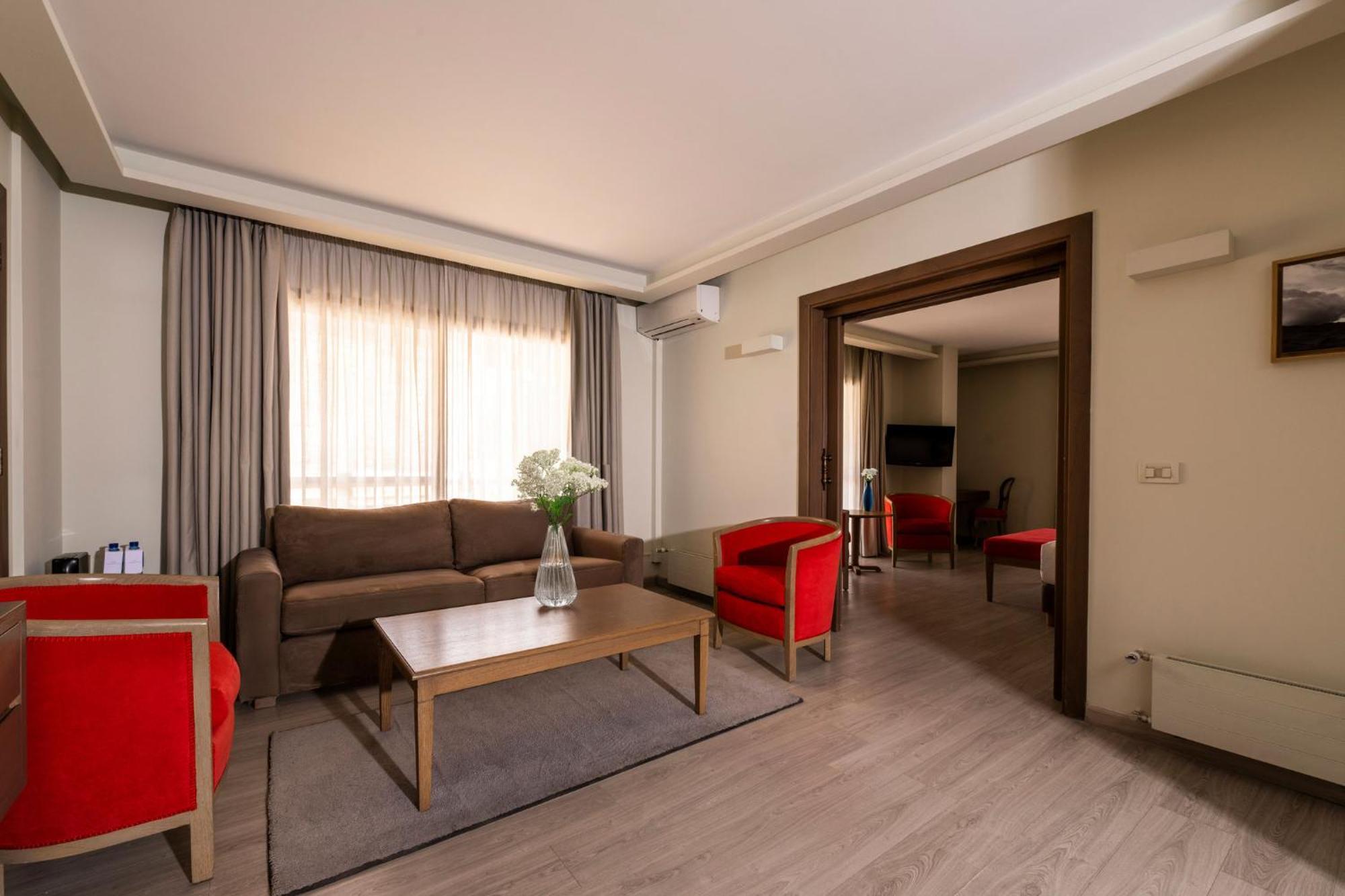 Intercontinental Mzaar Lebanon Mountain Resort & Spa By Ihg Mzaar Kfardebian Екстериор снимка